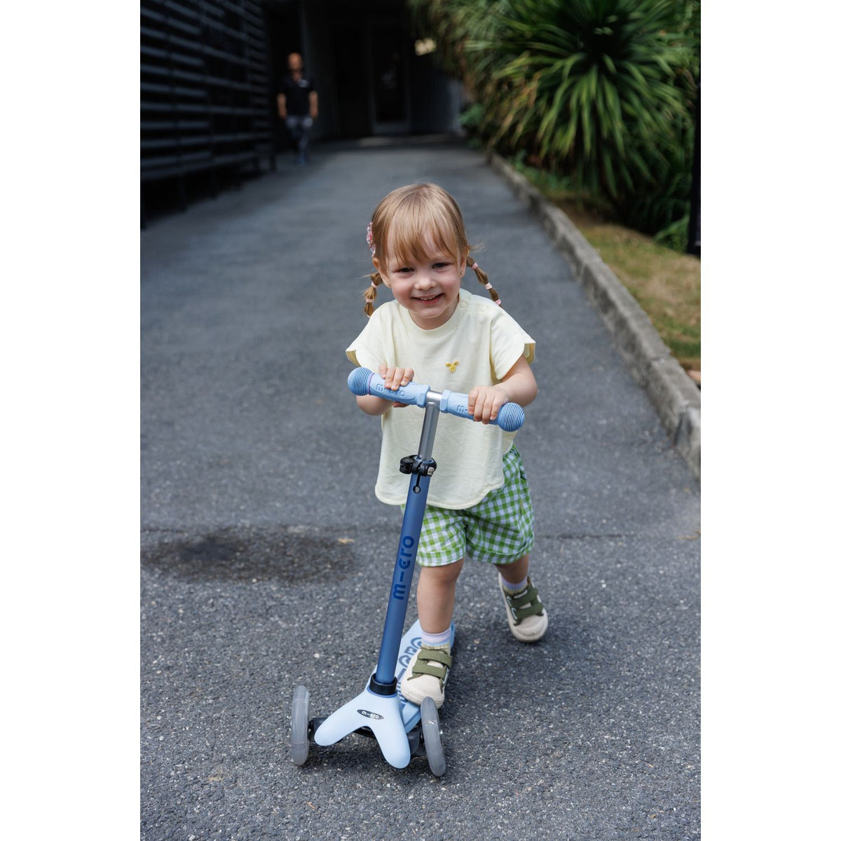 Micro Scooter Mini2Grow Deluxe LED 2.0